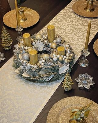 Vánoce přicházejí🎄💫.. Je čas přemýšlet nad výzdobou štědrovečerní tabule.. U nás si vyberete z mnoha barev a vzorů jak...